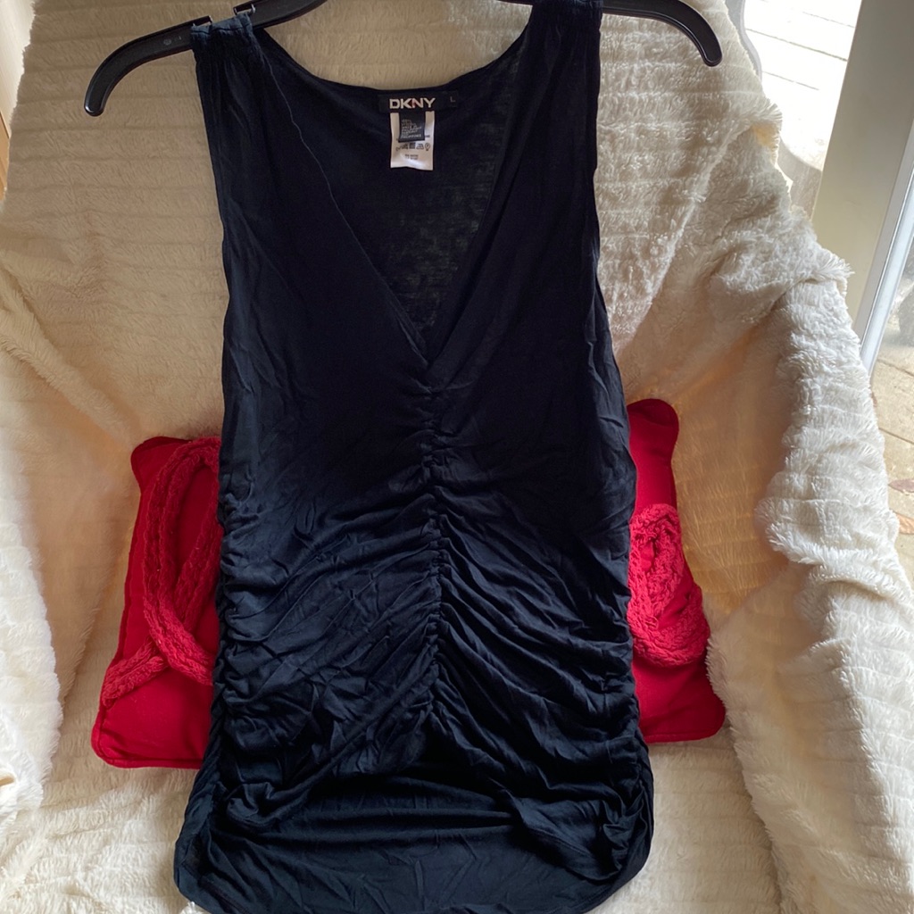 Dkny Gorgeous Black Timeless Stretch Top Neverused
